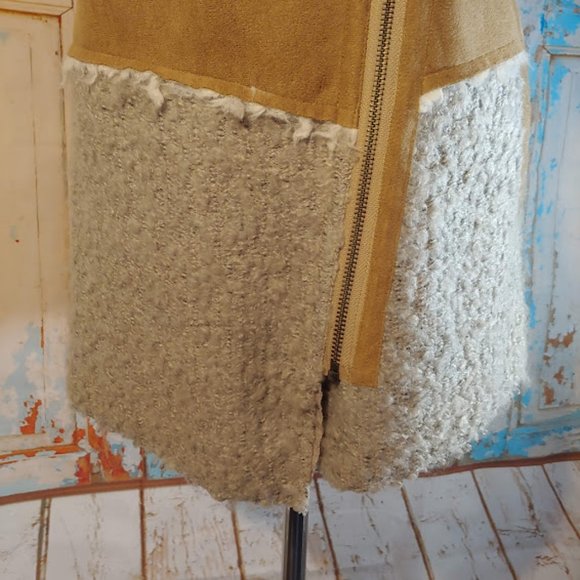 Saturday Sunday soft faux fur zipper sweater jacket vest/size M/cream tan grey - Picture 10 of 11